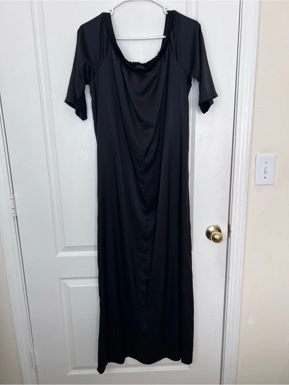 Verda Women's Black Off-Shoulder Maxi Dress size 44
